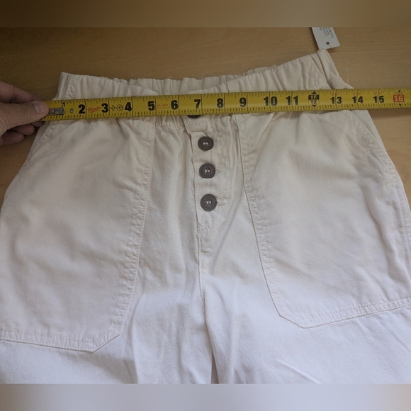 NWT FREE PEOPLE Capri Cadet Pull On Pant Size S 100% Cotton Color Ivory Relaxed - Picture 10 of 15